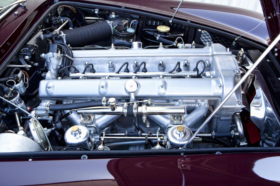 Моторный отсек Aston Martin DB4 (DB4/794/L) 1962 года  (фото 28 из 29)